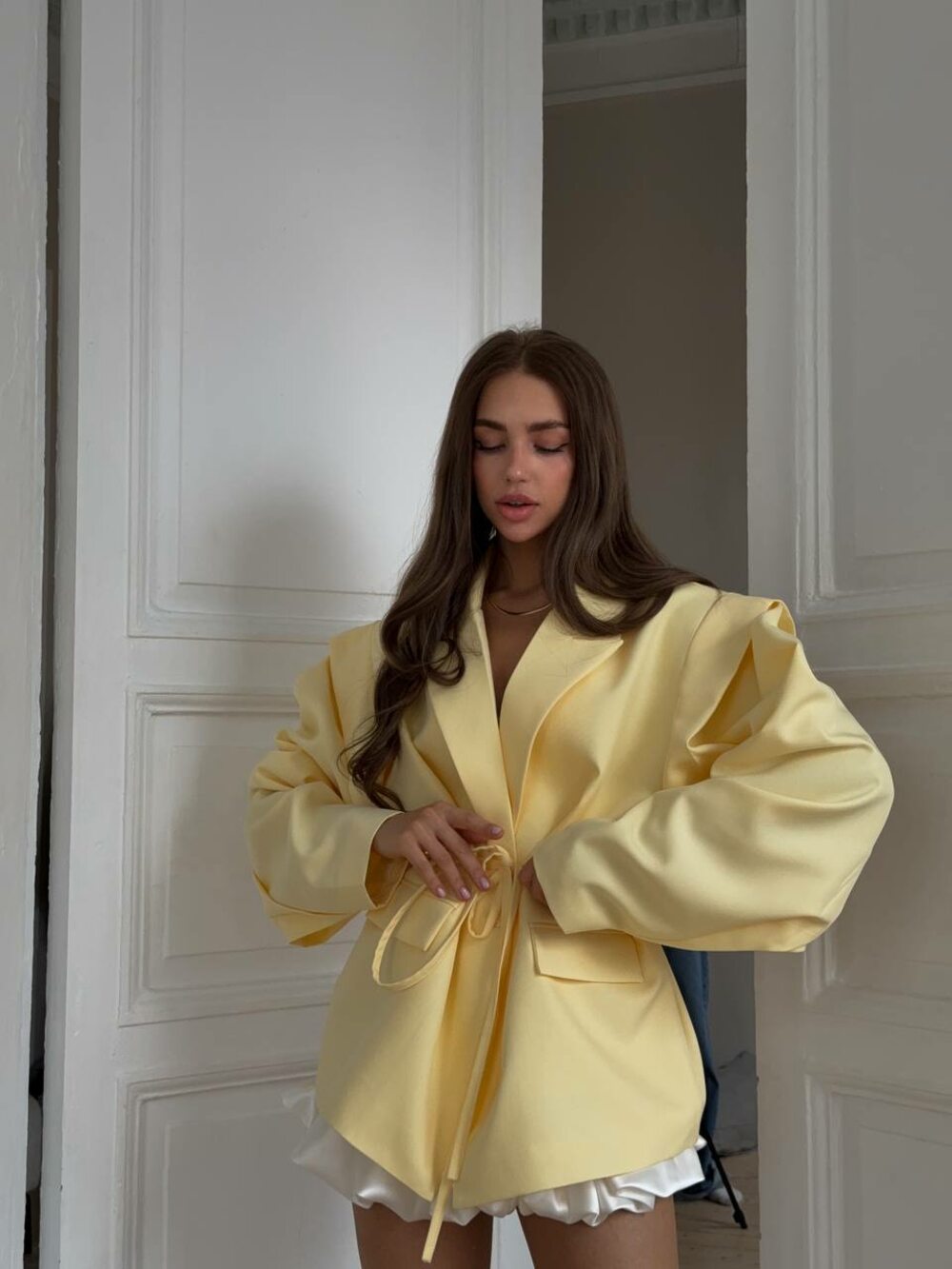 Піджак із пояском, колір лимонний