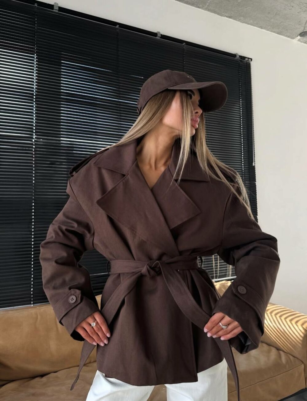 Тренч з поясом твив колір шоколад