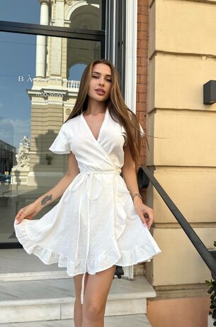 Платье на запах, цвет молочный