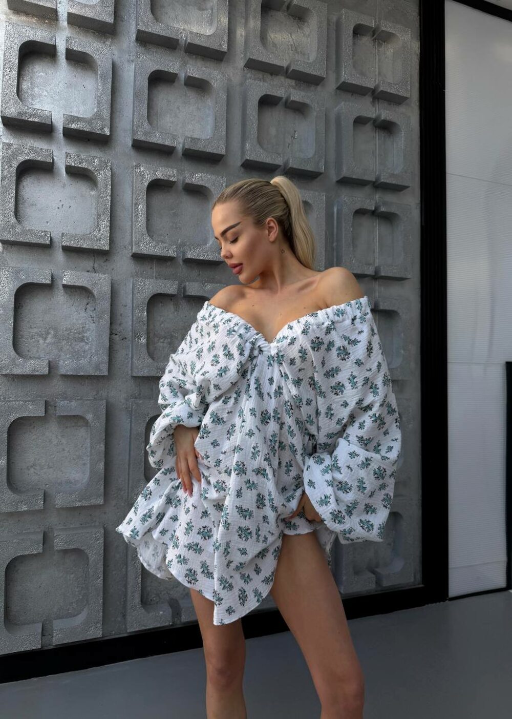 Сукня з об'ємними рукавами, колір м'ята