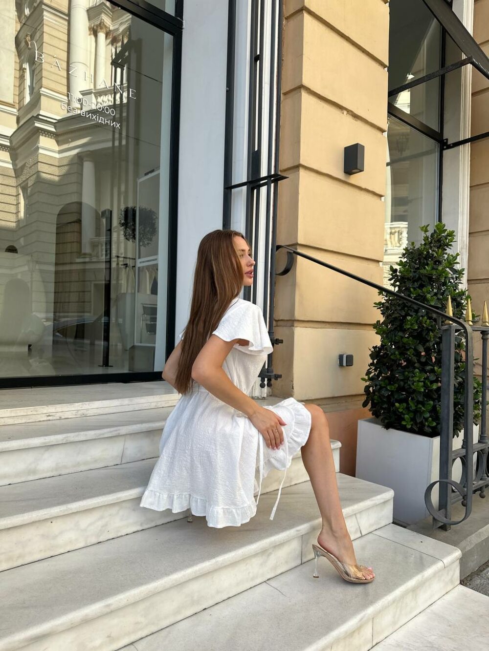 Сукня на запах, колір молочний