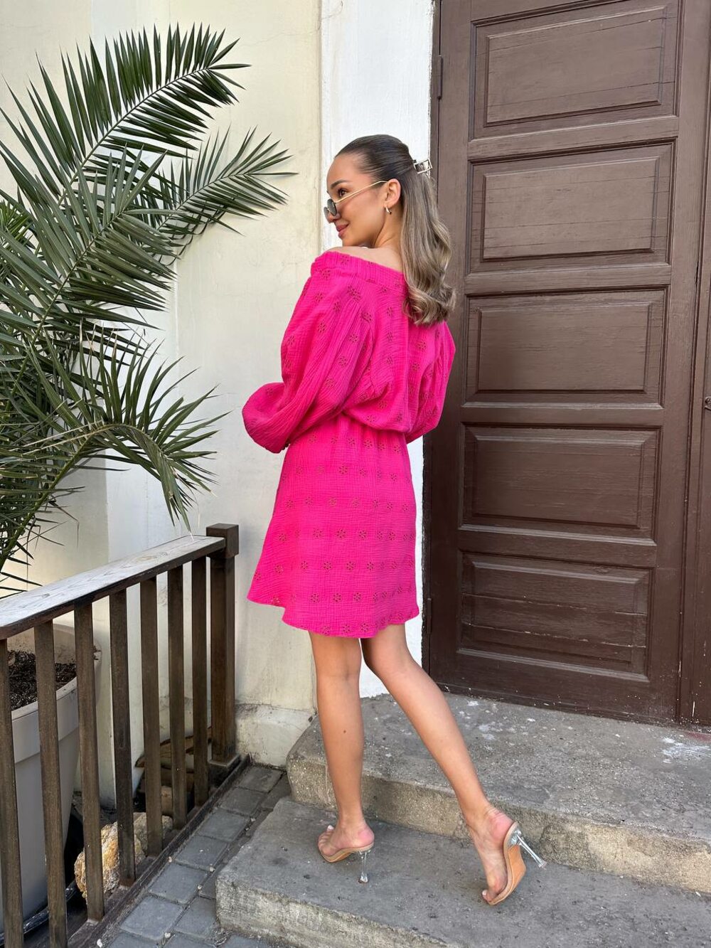 Повітряна сукня з об'ємним рукавом, колір малиновий