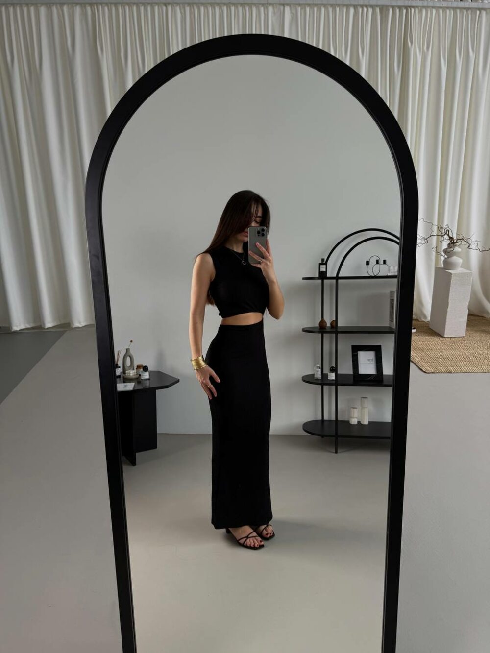 Сукня-максі з розрізом, колір чорний