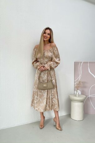 Платье с длинным рукавом и разрезом, цвет бежевый