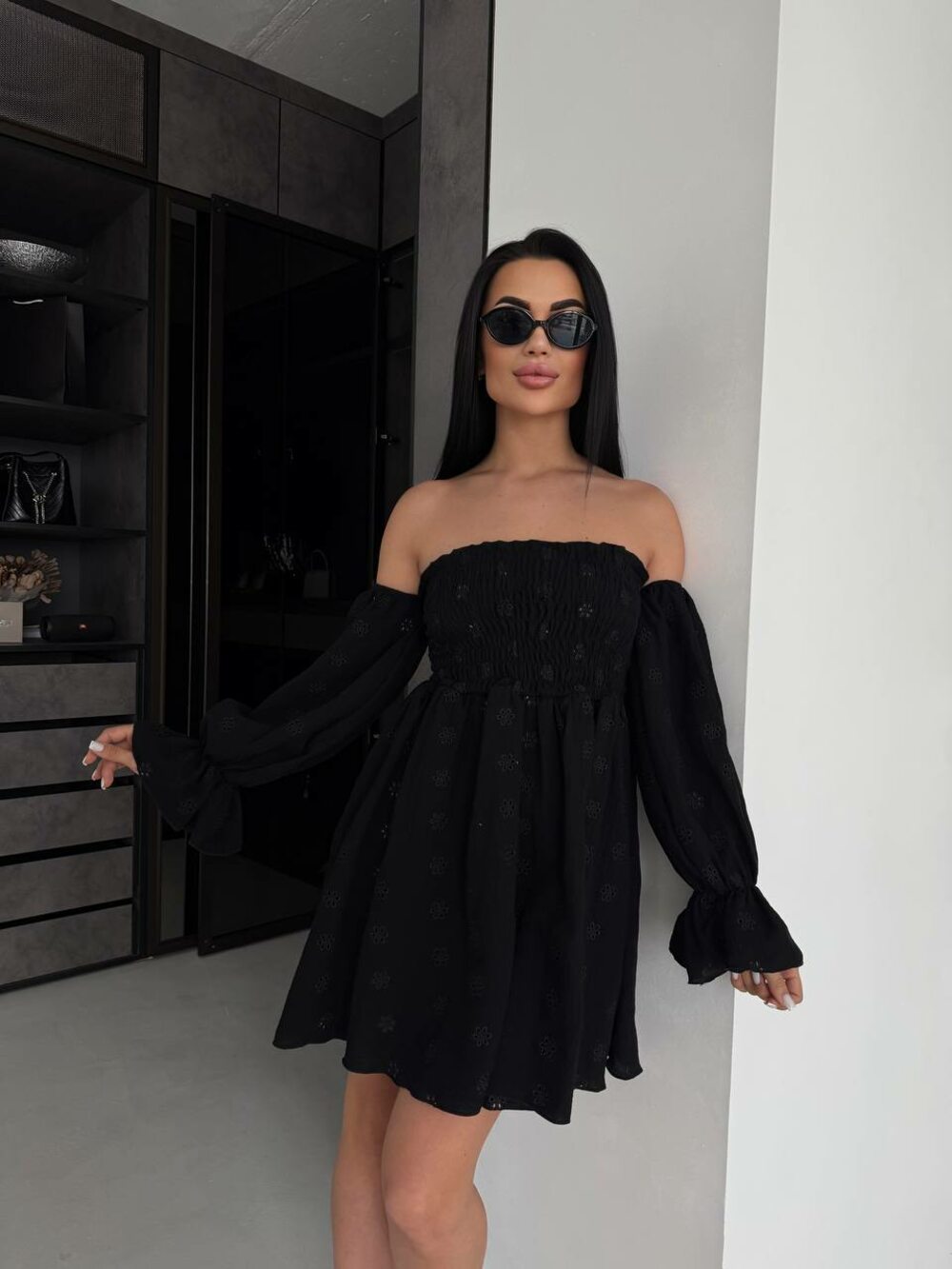 Сукня з резинкою, що стягує, і довгими рукавами, колір чорний