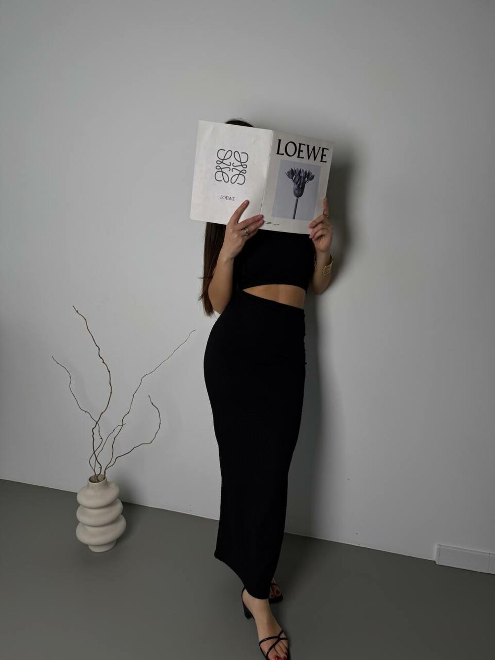 Сукня-максі з розрізом, колір чорний