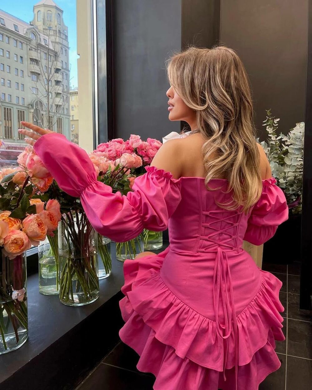 Сукня з пишною спідницею та шнурівкою на спині, колір малиновий