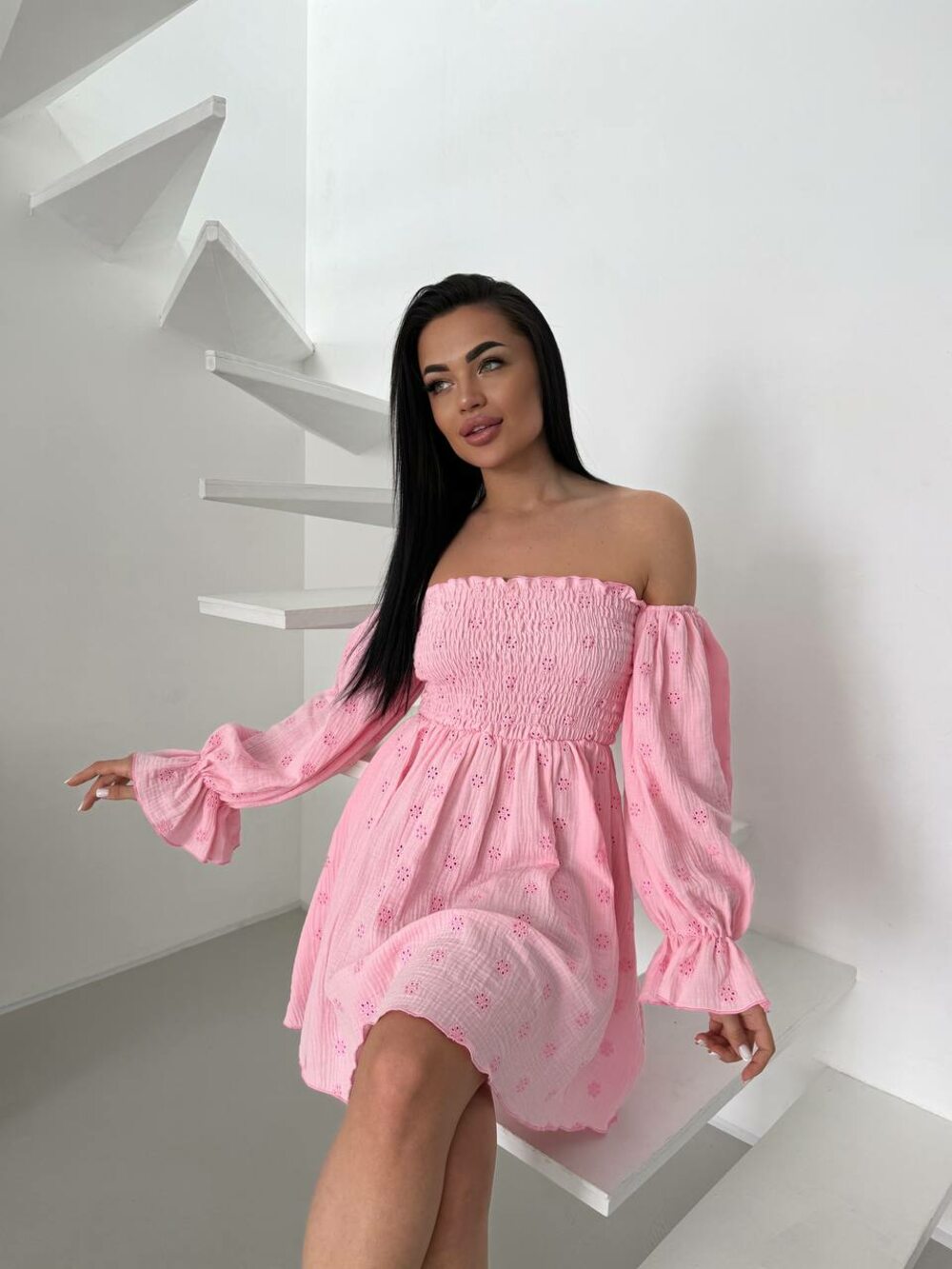 Сукня з резинкою, що стягує, і довгими рукавами, колір барбі