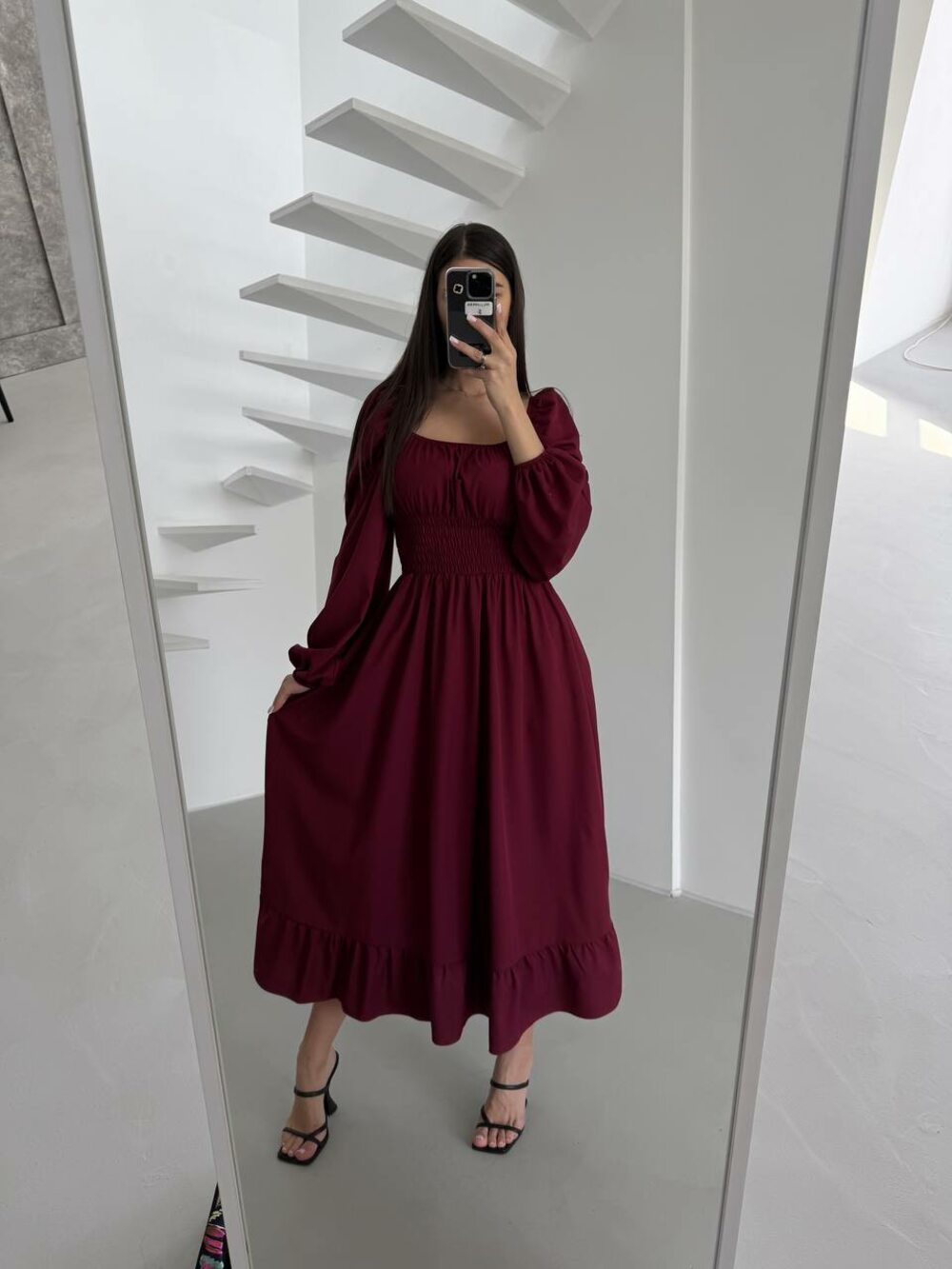 Платье с длинным рукавом и широкой резинкой на талии, цвет бордовый