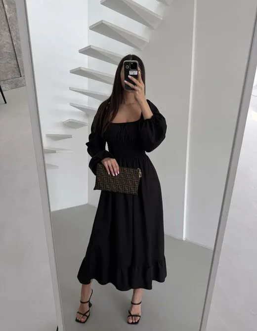 Сукня з довгим рукавом та широкою гумкою на талії, колір чорний