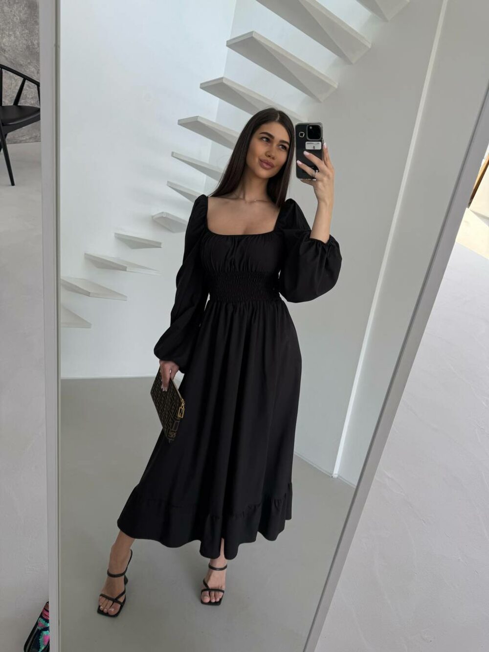 Платье с длинным рукавом и широкой резинкой на талии, цвет черный