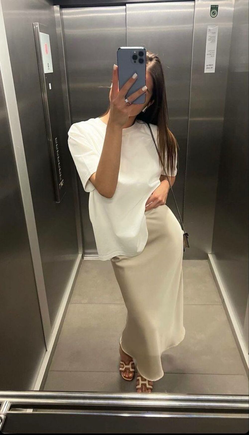 Шовкова спідниця-максі, колір бежевий