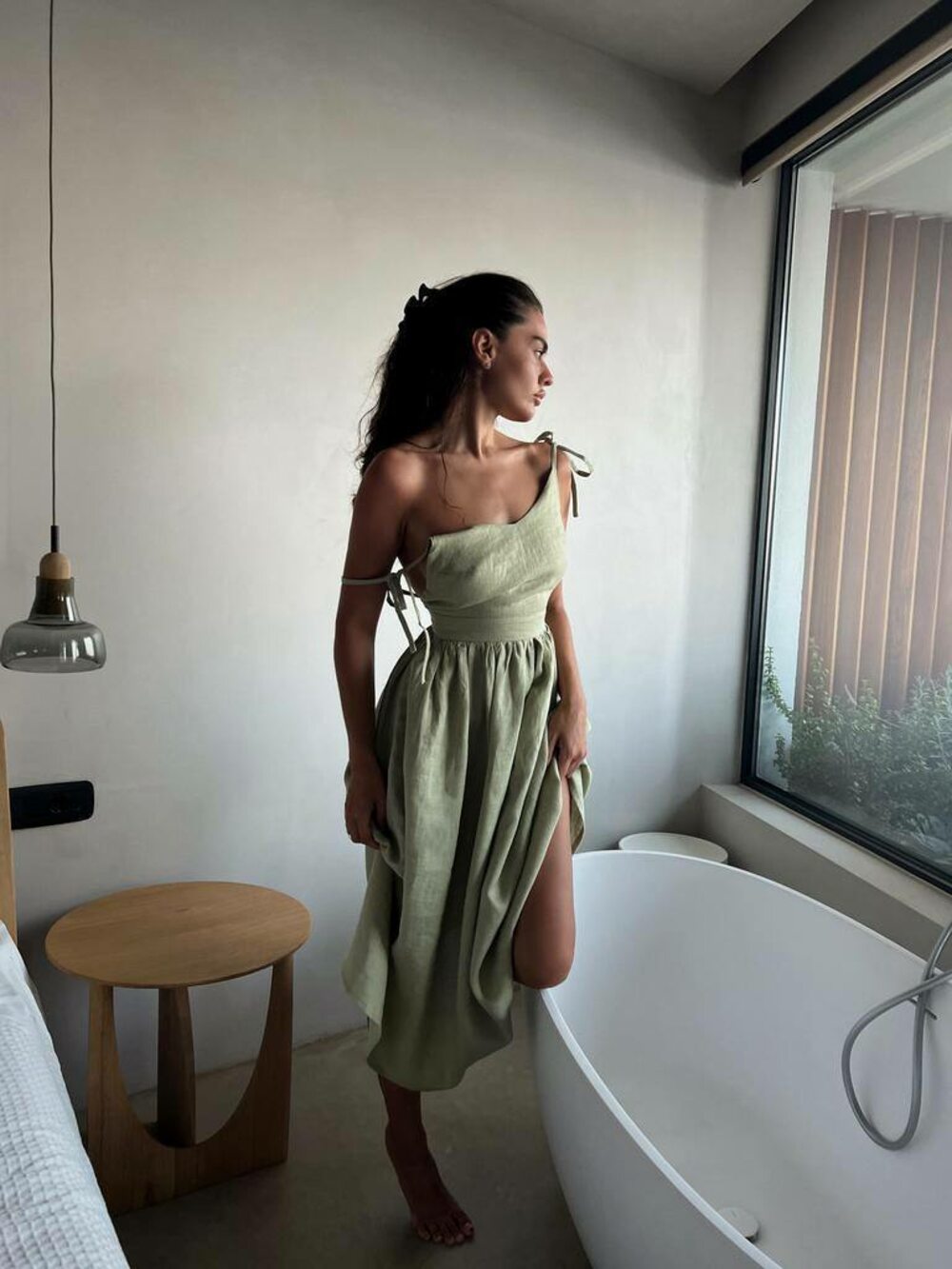 Плаття на бретельках з відкритою спиною, оливковий колір