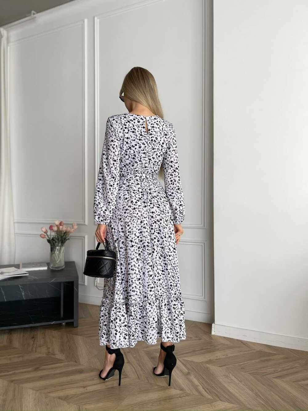 Сукня-міді з довгим рукавом та пояском, колір бідий