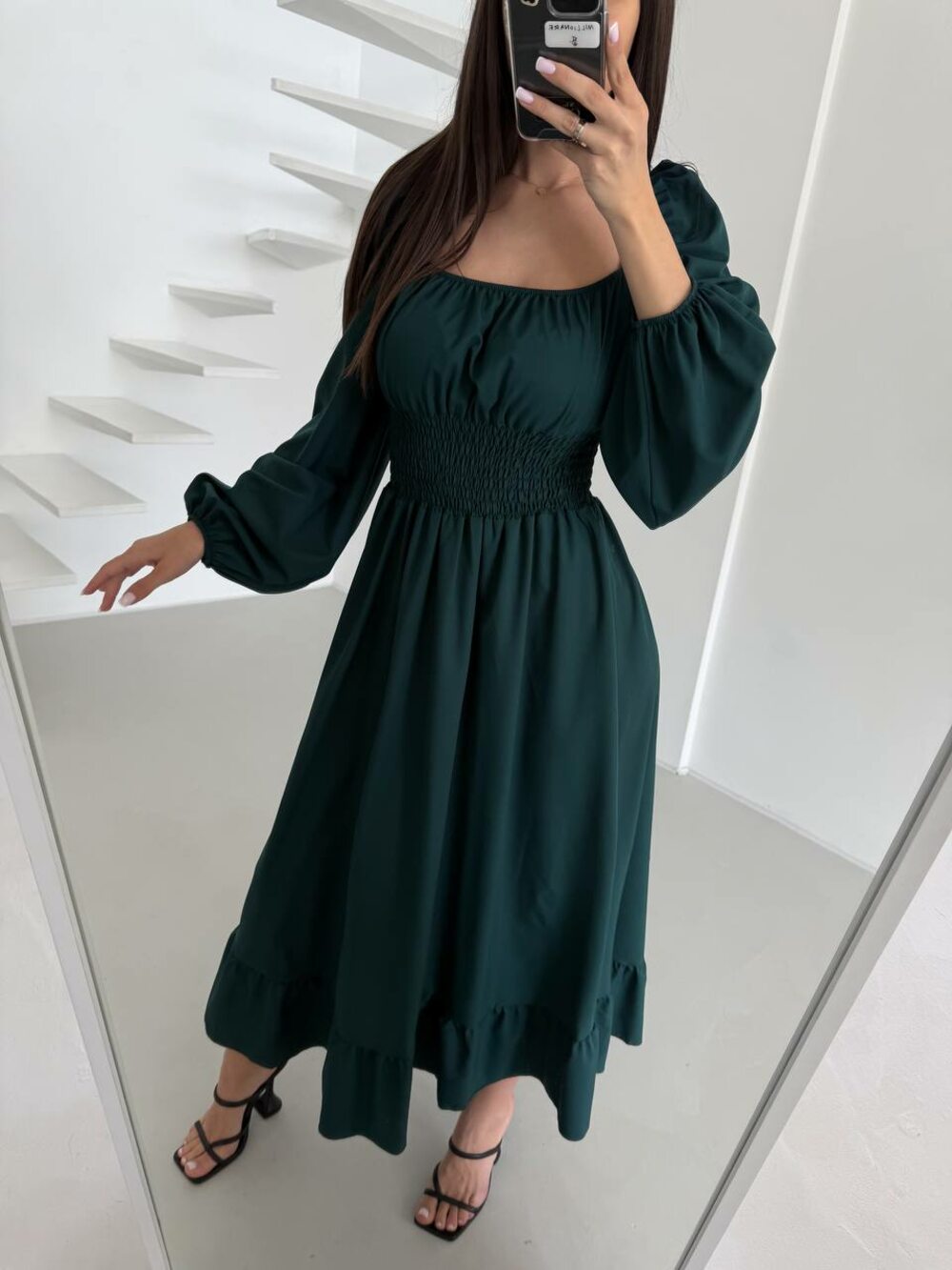 Платье с длинным рукавом и широкой резинкой на талии, цвет зеленый