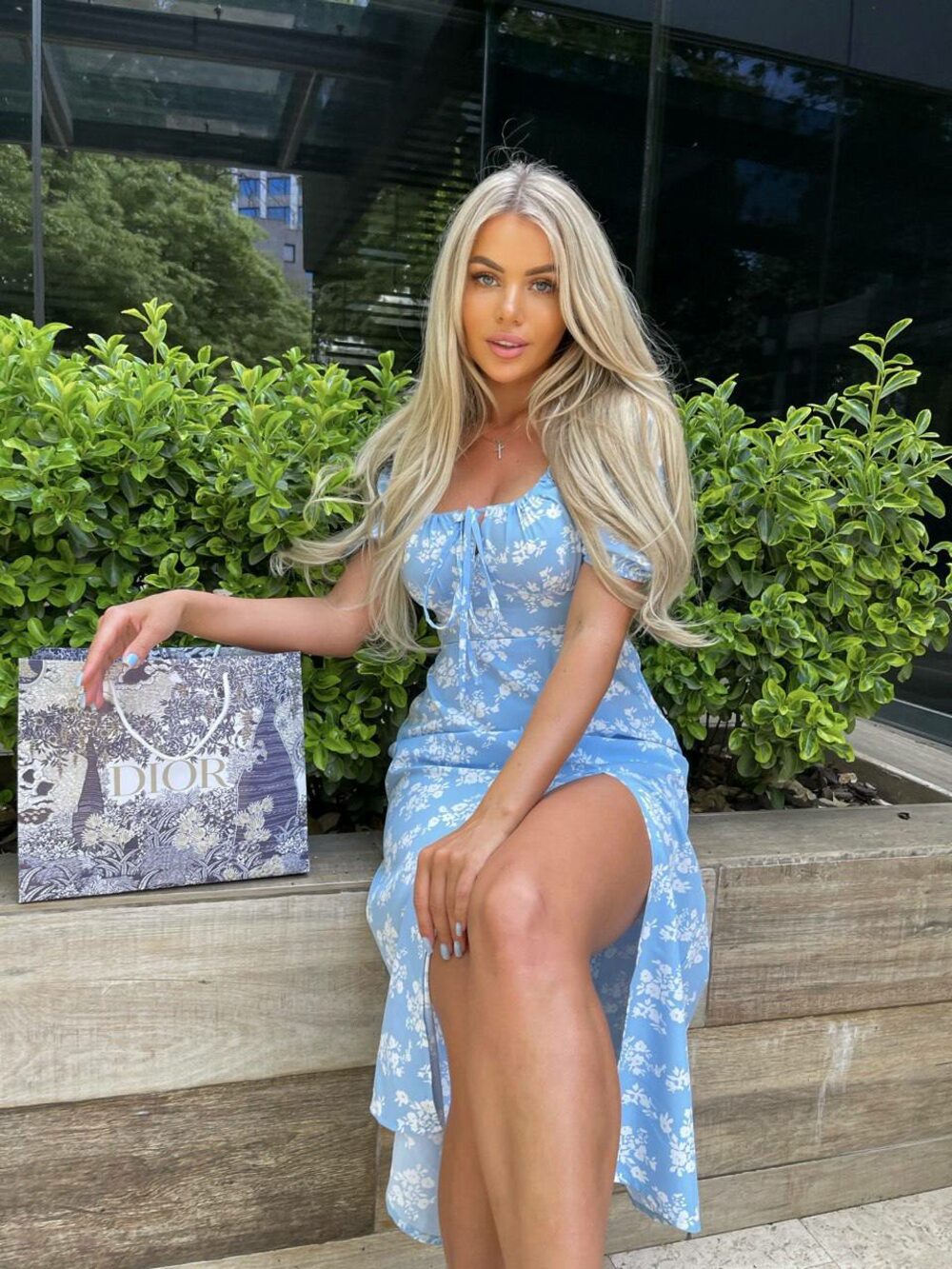 Літня сукня з розрізом, колір блакитний