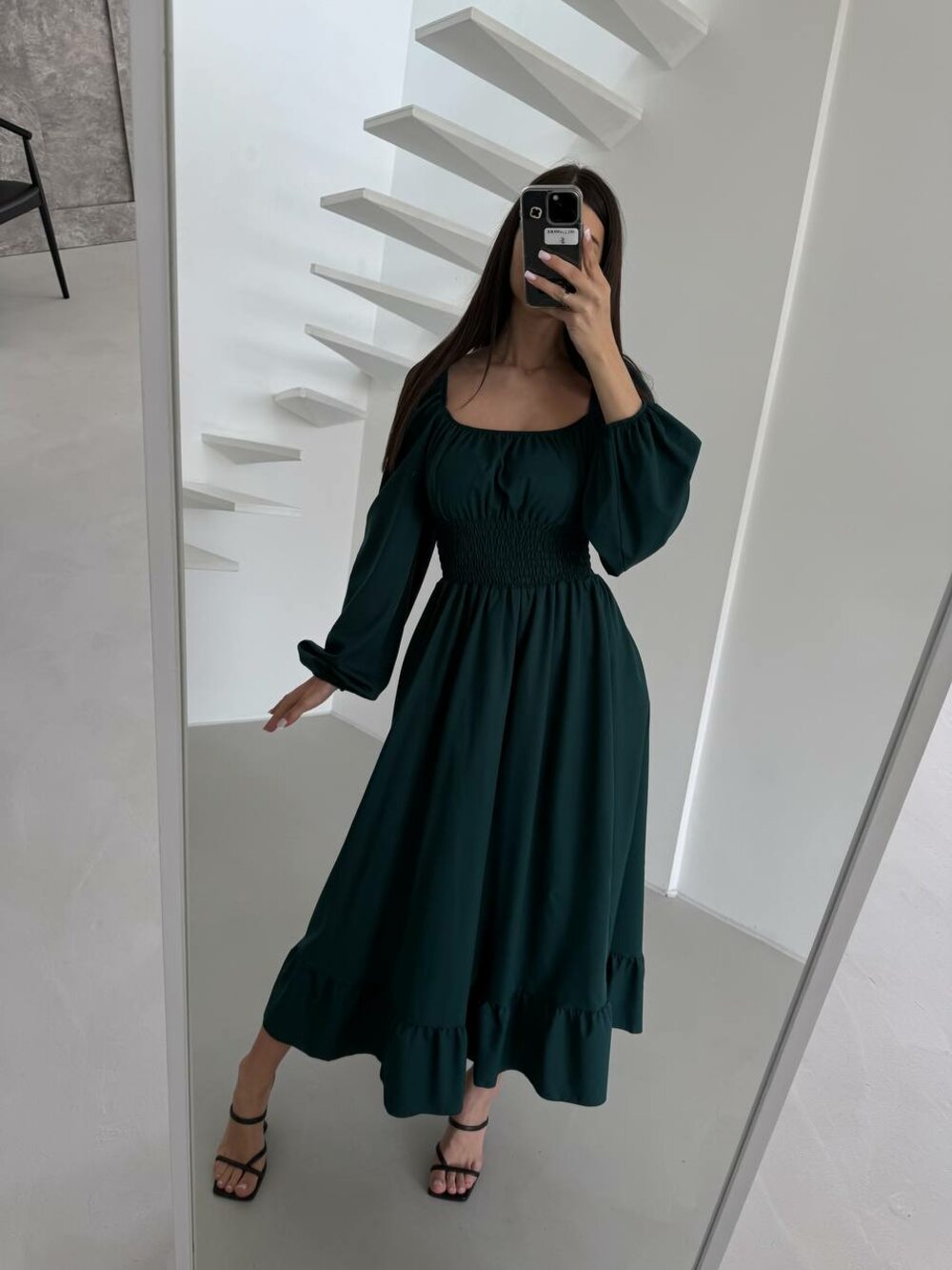 Платье с длинным рукавом и широкой резинкой на талии, цвет зеленый