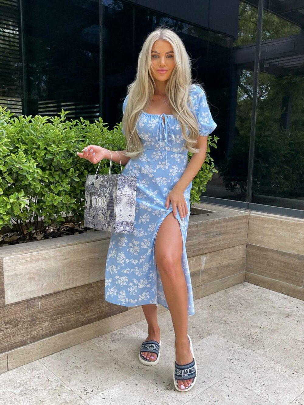 Літня сукня з розрізом, колір блакитний