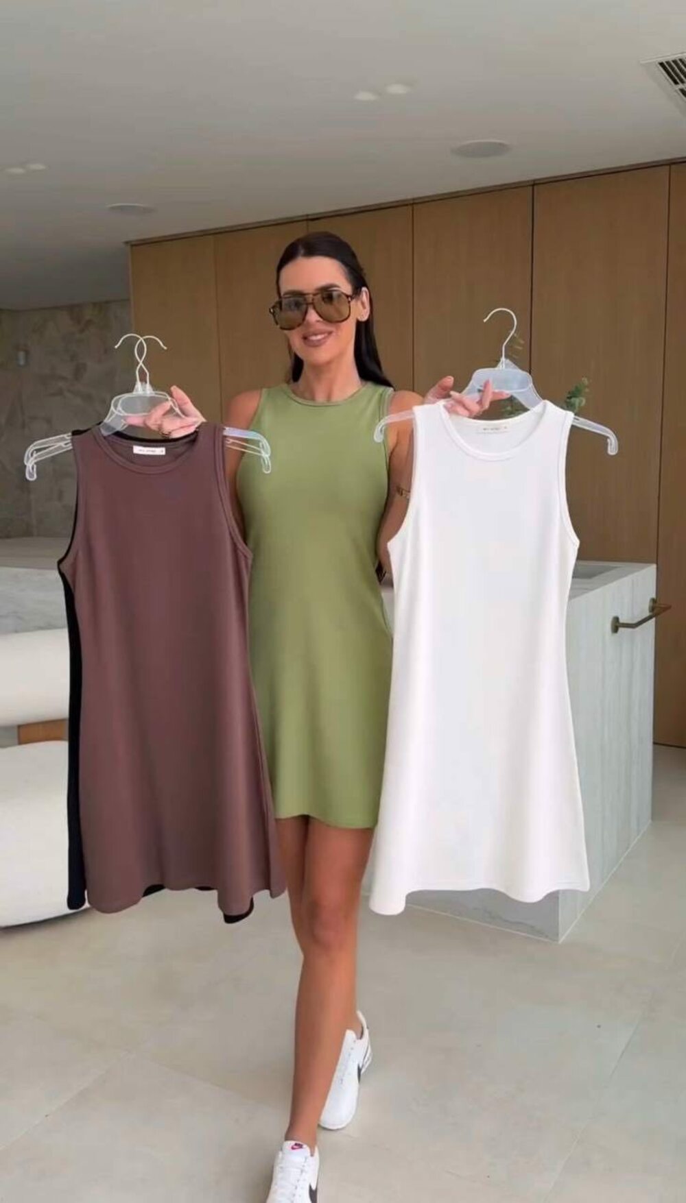 Літня міні-сукня, колір шоколад