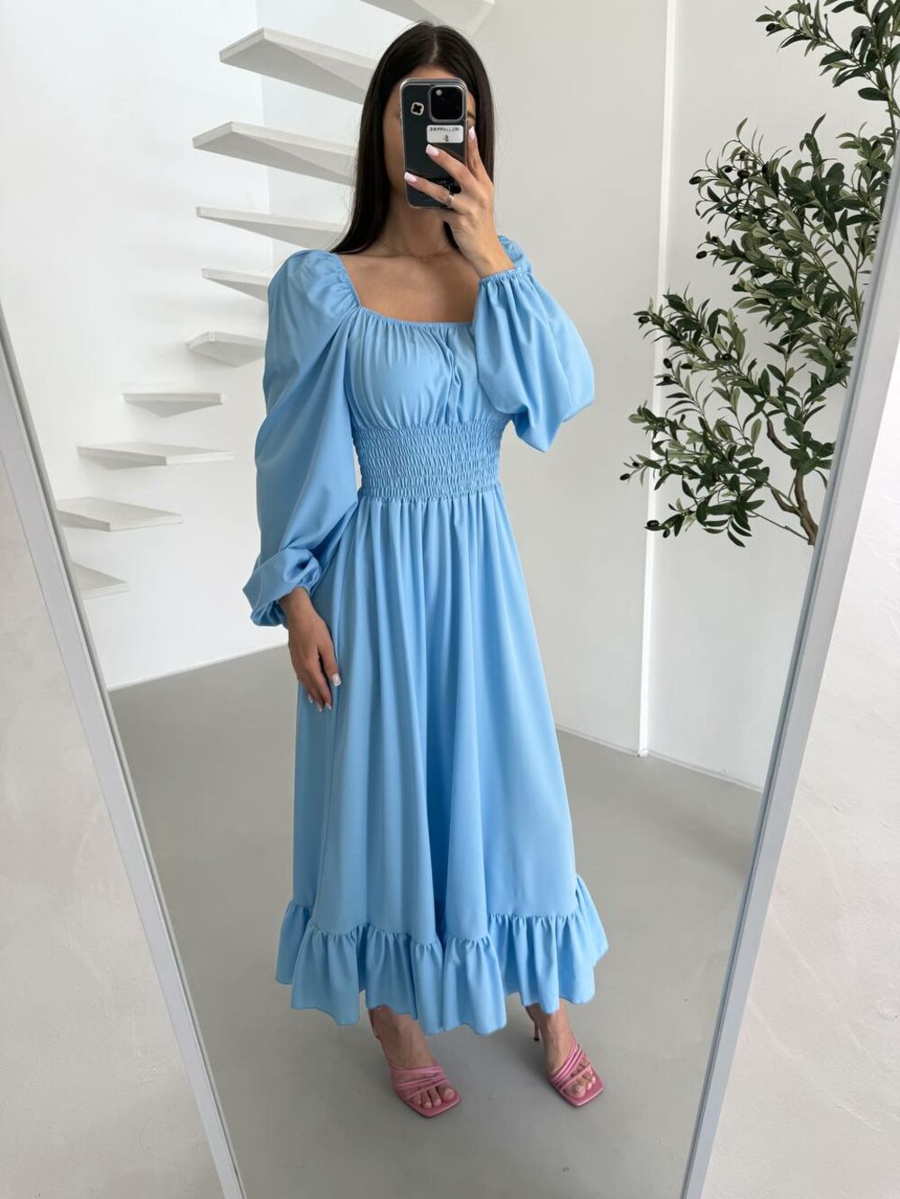 Платье с длинным рукавом и широкой резинкой на талии, цвет голубой