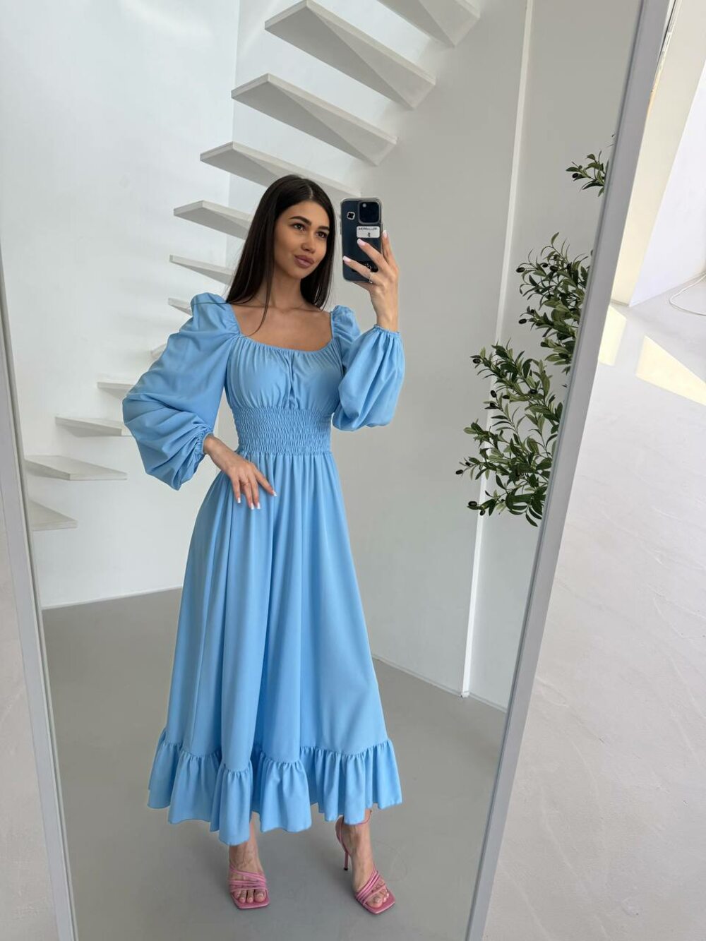 Платье с длинным рукавом и широкой резинкой на талии, цвет голубой