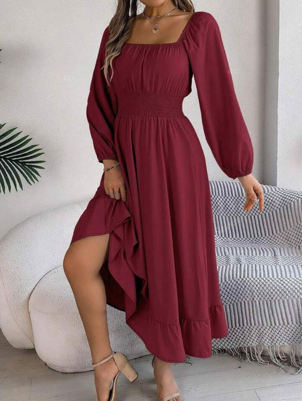 Стильне плаття-максі з довгим рукавом, квадратне декольте, талія на резинці, бордовий колір