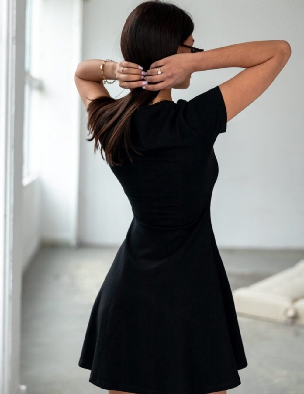 Платье черного цвета