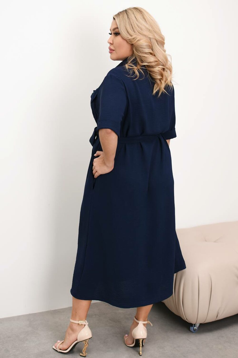 Сукня на ґудзиках із накладними кишенями, колір синій