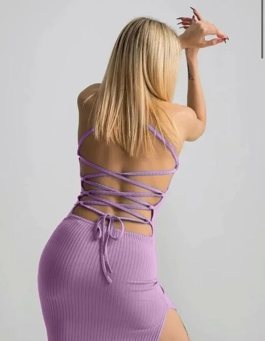 Сукня з розрізом та шнурівкою на спині, колір лаванда