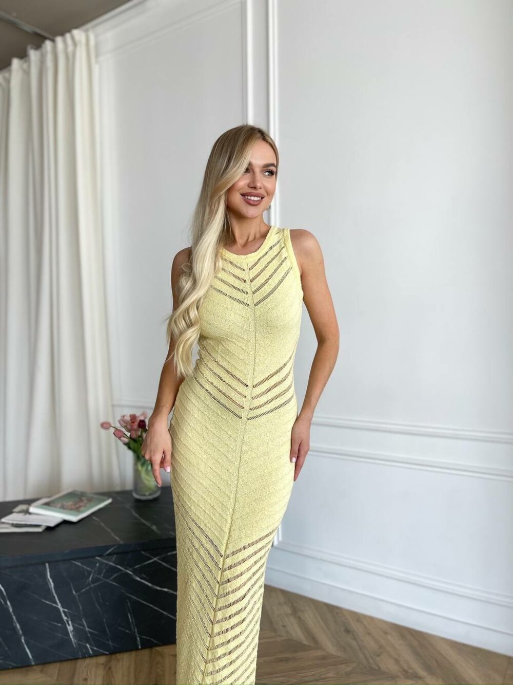 Сукня максі без рукавів колір лимонний