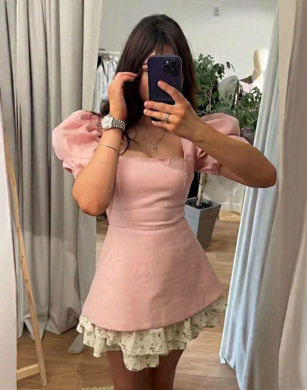 Сукня з пишною спідницею та рукавами-ліхтариками, колір рожевий