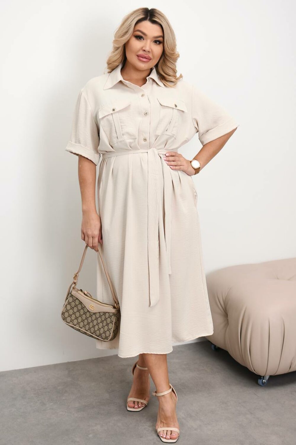 Сукня на гудзиках з накладними кишенями, колір бежевий