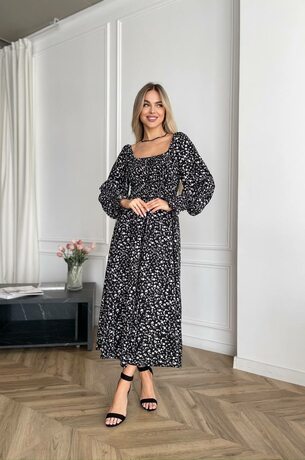 Платье с длинным рукавом и резинкой на груди, цвет черный с мелким цветком
