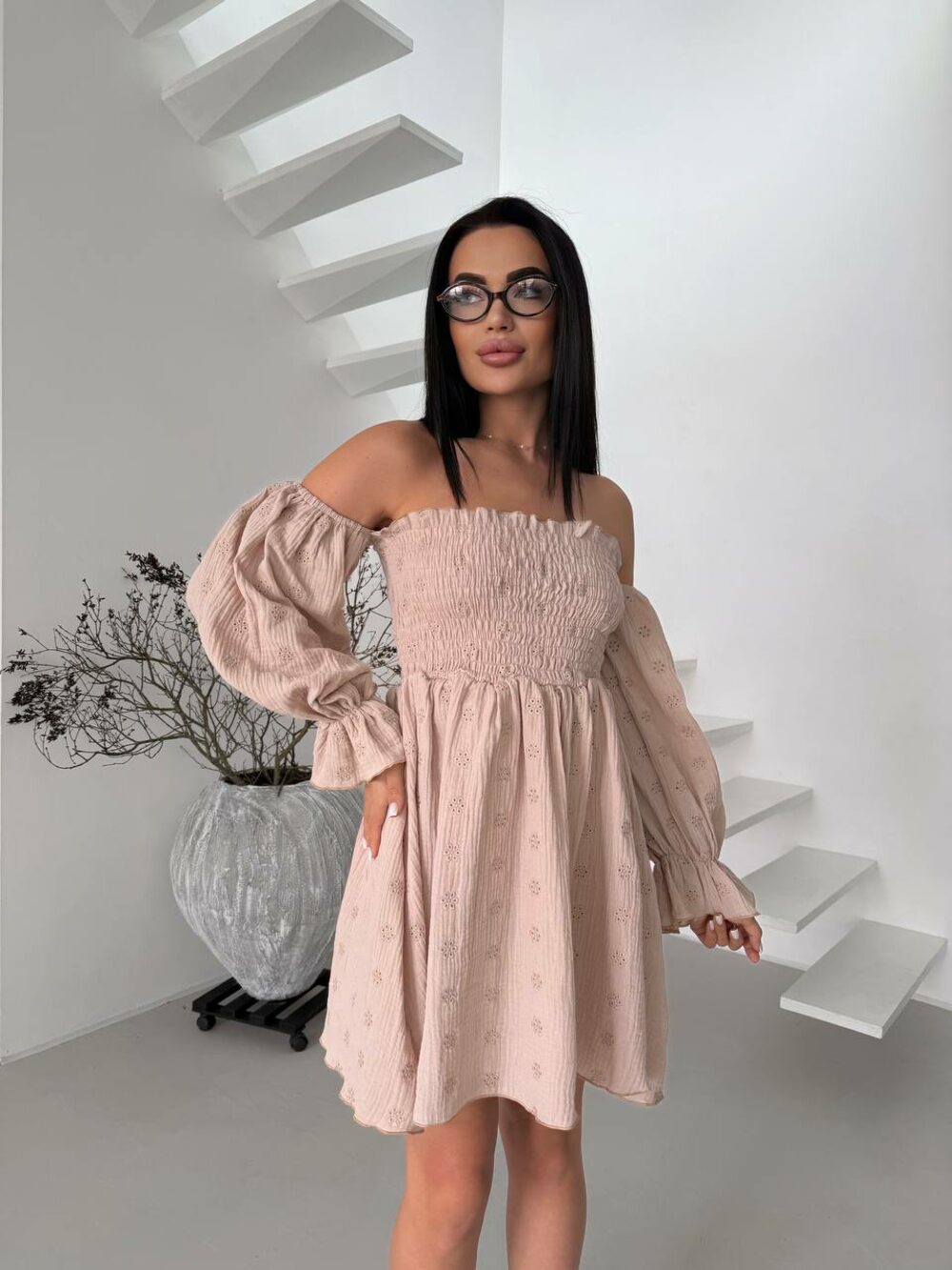 Сукня з резинкою, що стягує, і довгими рукавами, колір бежевий