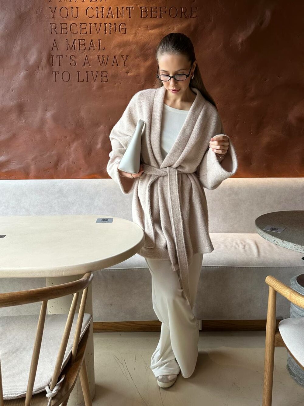 Кардиган з пояском, колір бежевий