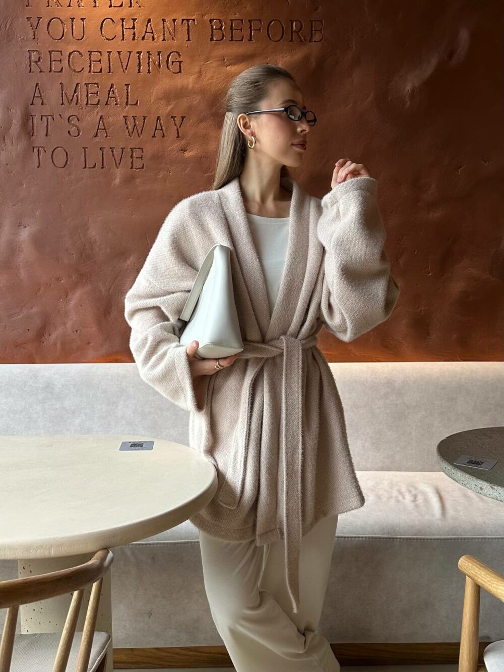 Кардиган з пояском, колір бежевий