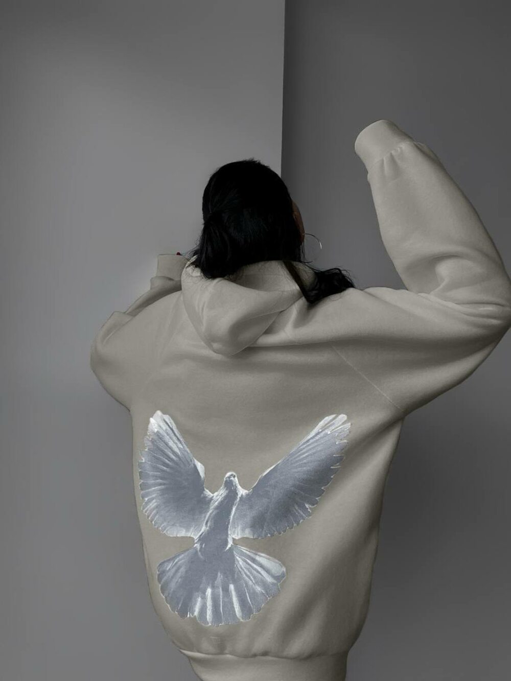 Худи на флисе с оригинальным принтом, цвет серый