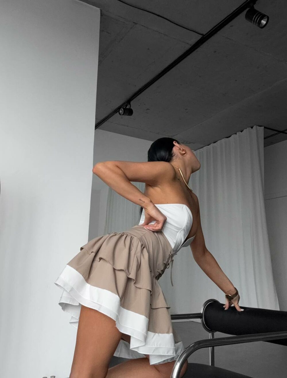 Спідниця з корсетом та воланами, колір бежевий